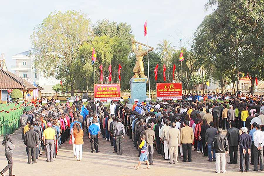 Lễ tưởng niệm Ngày mất Hoàng đế Quang Trung. Ảnh: N.M