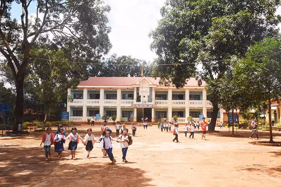 Học sinh Trường Tiểu học Ngô Mây (xã Ia Kla, huyện Đức Cơ, Gia Lai) giờ tan trường. Ảnh: N.S
