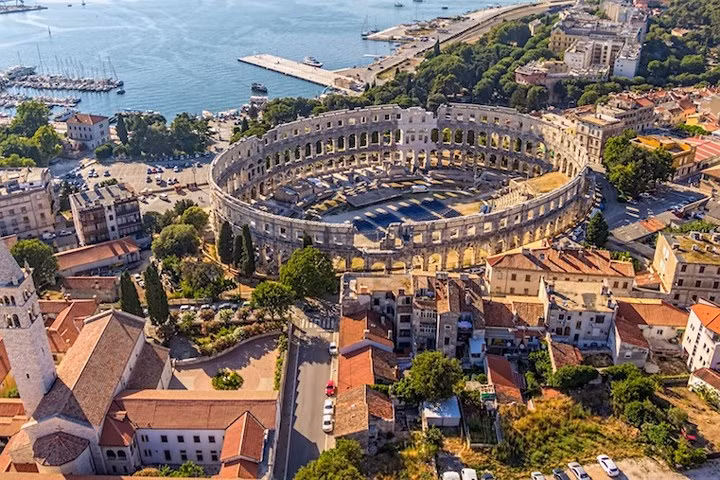 Đấu trường Pula, nơi các võ sĩ giác đấu thời cổ đại từng giao chiến để mua vui cho khán giả.