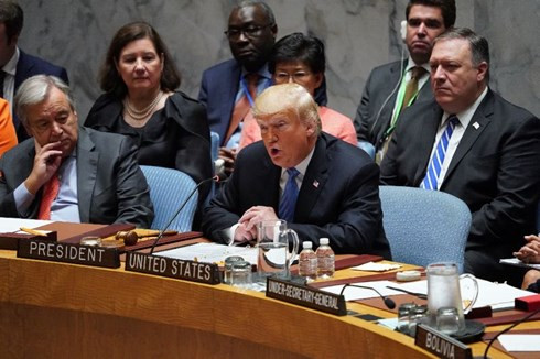 Ông Trump mở rộng cuộc chiến với Trung Quốc khi tố cáo Bắc Kinh tìm cách can thiệp bầu cử giữa kỳ Mỹ tháng 11/2018. (Ảnh: AFP) Ông Trump mở rộng cuộc chiến với Trung Quốc khi tố cáo Bắc Kinh tìm cách can thiệp bầu cử giữa kỳ Mỹ tháng 11/2018. (Ảnh: AFP)