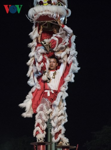 Sự quyết tâm cao độ và tập trung là điều cần thiết của những người múa lân giỏi.