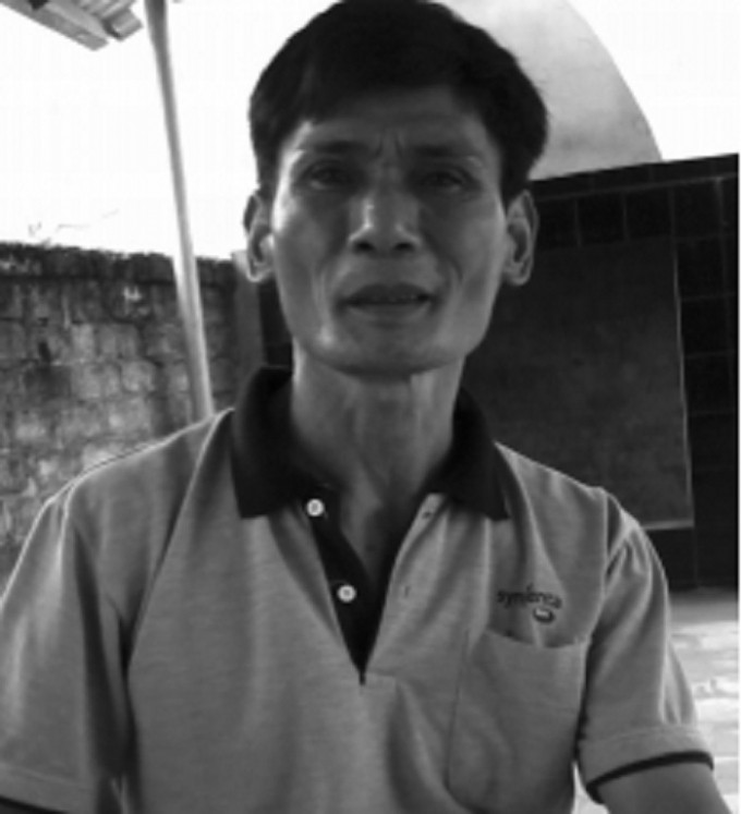 Ông Tiến kể lại câu chuyện. Ông Tiến kể lại câu chuyện.