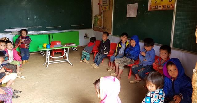 Lớp học nhỏ với 15 học sinh từ 4 đến 5 tuổi.