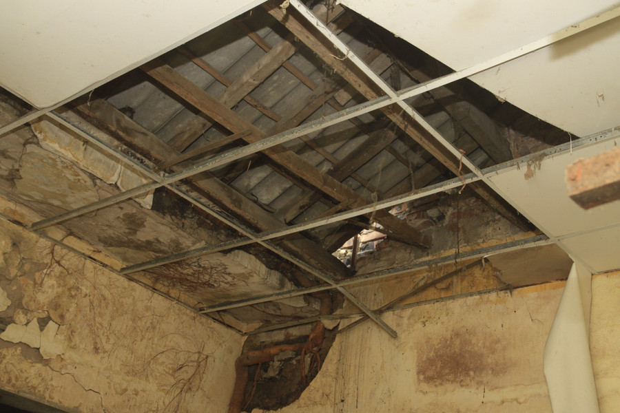 Cơ sở vật chất khiến nhiều người không khỏi cám cảnh của Hãng phim truyện Việt Nam. (Ảnh: Người đưa tin)