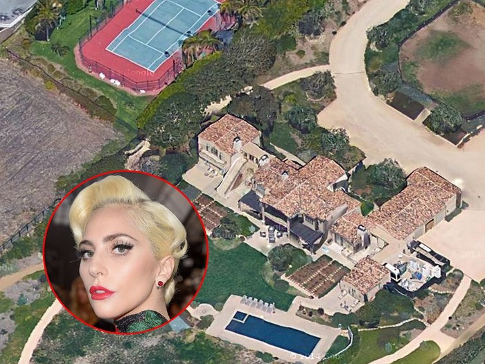  Lady Gaga đã mua một căn biệt thự ở Malibu, bang California với giá khoảng 23 triệu USD vào năm 2014.