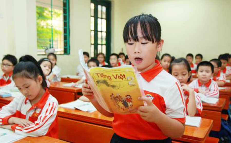  Các em học sinh trong một giờ học môn Tiếng Việt. (Ảnh nguồn internet)