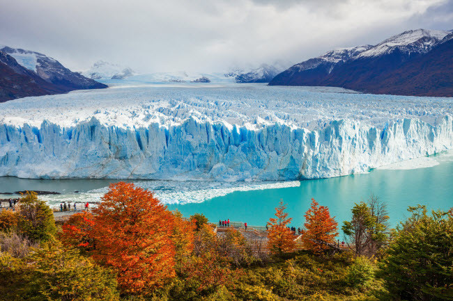 Sông băng Perito Moreno trong vườn quốc gia Los Glaciares ở tỉnh Santa Cruz, Argentina. Đây là một trong những địa điểm du lịch hấp dẫn ở Argentina.
