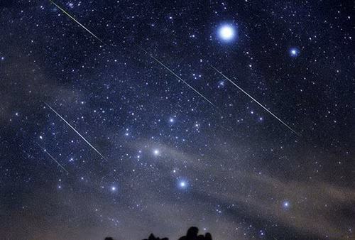Mưa sao băng Perseids diễn ra hồi tháng 8. Ảnh: Breaking911.