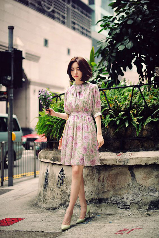 Màu pastel đi cùng những tông hồng, vàng, xanh thanh nhã được yêu thích nhiều hơn so với gam nâu đất, vàng mù tạt từng được ưa chuộng ở các mùa trước