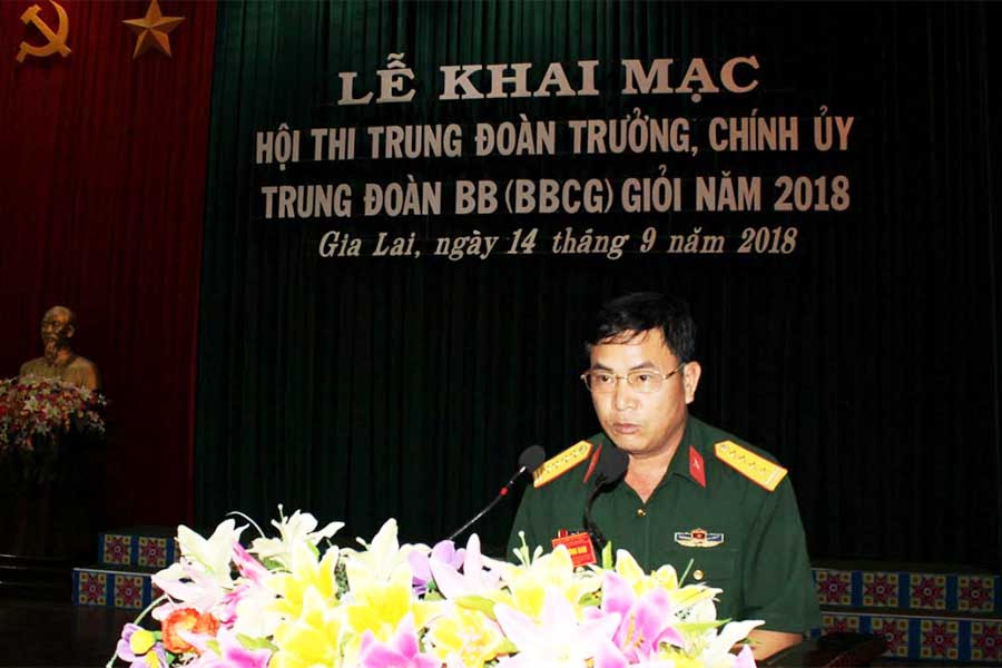  Đại tá Nguyễn Anh Tuấn, Phó tư lệnh kiêm tham mưu trưởng Quân đoàn 3 phát biểu khai mạc hội thi. Ảnh: Duy Hiển