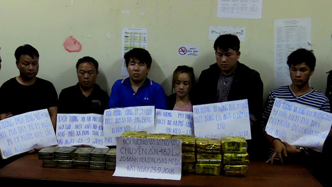 6 nghi phạm cùng tang vật vụ án bị bắt giữ ẢNH DO BỘ ĐỘI BIÊN PHÒNG TỈNH HÀ TĨNH CUNG CẤP