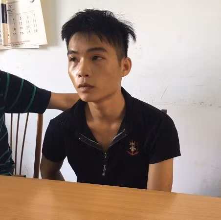 Nghi phạm Bùi Văn An tại cơ quan công an