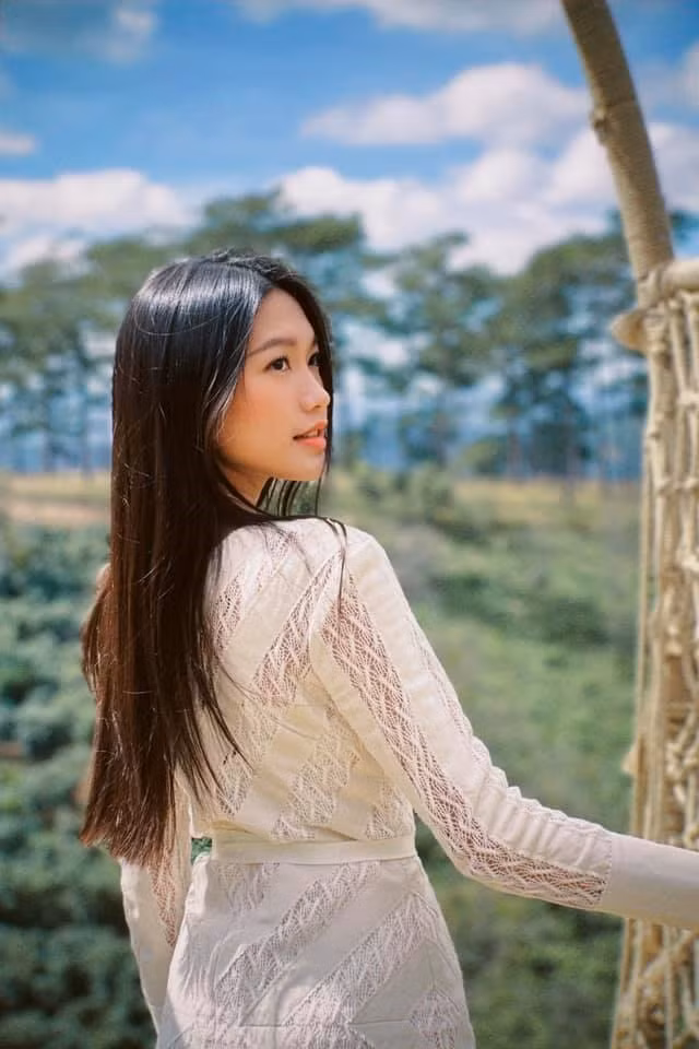 Trước đó, Doãn Hải My từng gây ấn tượng với thành tích học tập “khủng“. Hiện cô cũng đang là sinh viên của Trường Đại học Luật Hà Nội. Ảnh: NVCC.