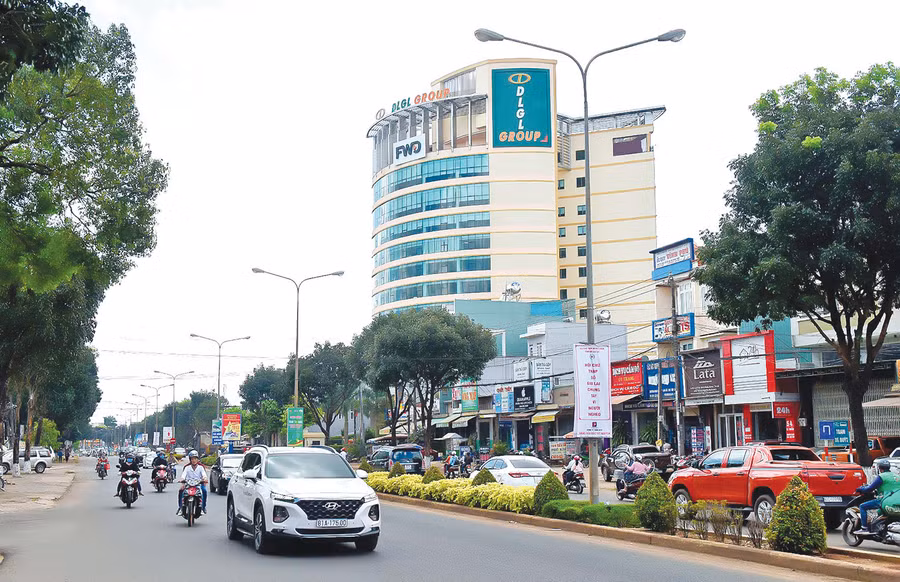 Đường Lê Duẩn (TP. Pleiku). Ảnh: Đức Thụy