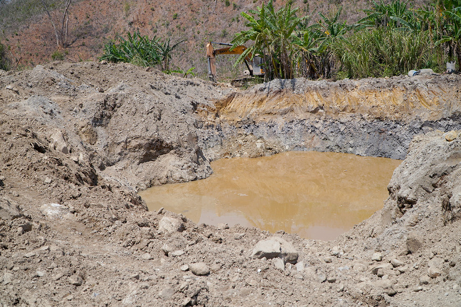 Hiện trường bãi khai thác vàng trái phép. Ảnh: Văn Ngọc