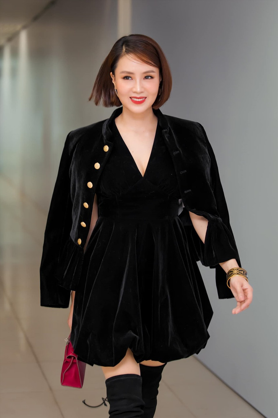 Hồng Diễm kết hôn ở tuổi 25. Sau 14 năm, cô và ông xã có đủ trai và gái. Ảnh: NSCC. Hồng Diễm kết hôn ở tuổi 25. Sau 14 năm, cô và ông xã có đủ trai và gái. Ảnh: NSCC.