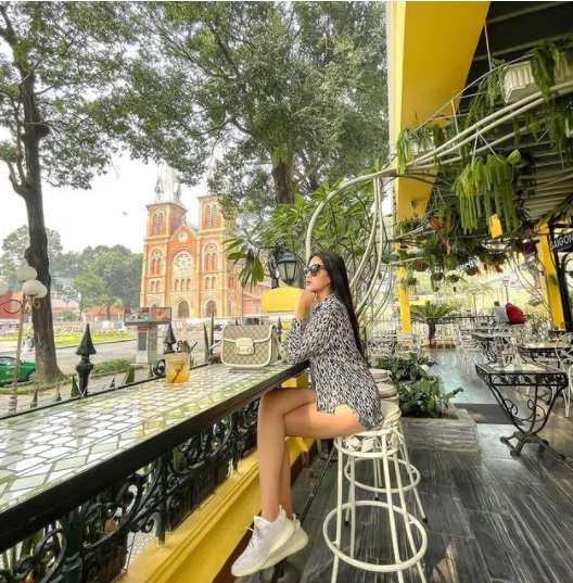 Đỗ Thị Hà bắt đầu gia nhập đội ngũ mỹ nhân Vbiz với vẻ ngoài sang chảnh