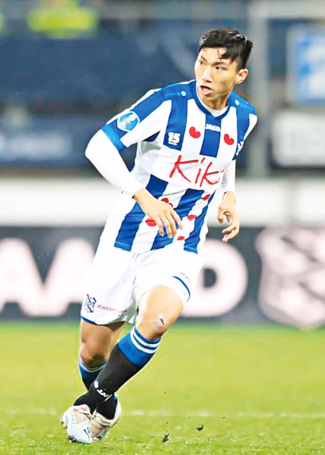 Cầu thủ Văn Hậu khi xuất ngoại thi đấu đều chưa để lại dấu ấn đặc sắc về chuyên môn - ẢNH: HEERENVEEN