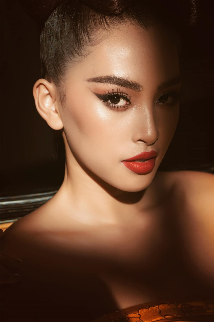 Hiện tại, dù đã kết thúc nhiệm kỳ nhưng Tiểu Vy vẫn miệt mài hoạt động showbiz cũng như tích cực tham gia các hoạt động thiện nguyện. Ảnh: NSCC.