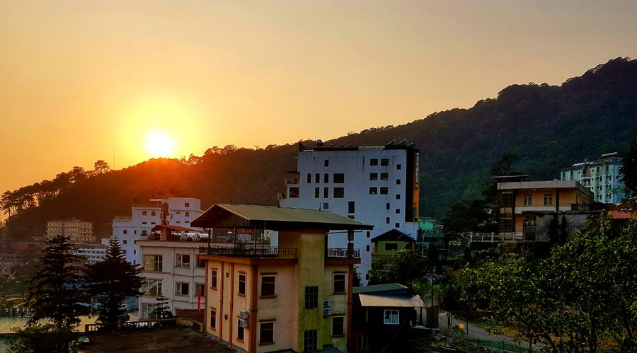 Hoàng hôn Tam Đảo. Ảnh: HÙNG HOA LƯ