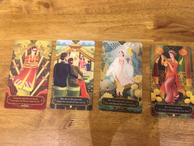 Những nhân vật, câu thơ trong truyện Kiều được thể hiện qua bài Tarot Kiều - ẢNH: Nguyễn Điền Những nhân vật, câu thơ trong truyện Kiều được thể hiện qua bài Tarot Kiều - ẢNH: Nguyễn Điền