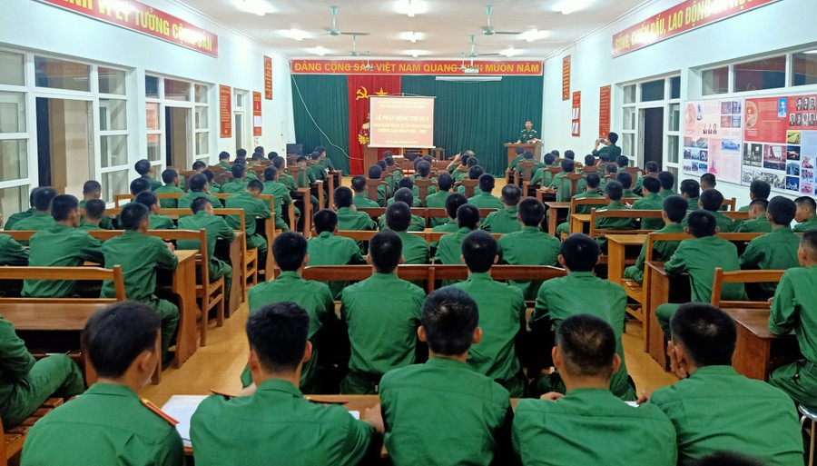 quang cảnh lễ phát động