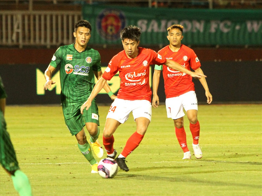 Lee Nguyễn thi đấu năng nổ trong hiệp 1. Ảnh: Thanh Vũ