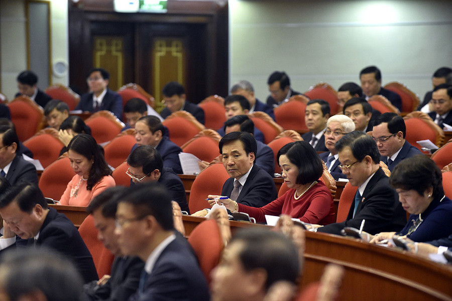 Hội nghị Trung ương lần 2 khóa XIII (diễn ra ngày 8 và 9/3) đã đã bỏ phiếu giới thiệu nhân sự ứng cử các chức danh Chủ tịch nước, Thủ tướng, Chủ tịch Quốc hội với số phiếu tập trung (Ảnh VGP). Hội nghị Trung ương lần 2 khóa XIII (diễn ra ngày 8 và 9/3) đã đã bỏ phiếu giới thiệu nhân sự ứng cử các chức danh Chủ tịch nước, Thủ tướng, Chủ tịch Quốc hội với số phiếu tập trung (Ảnh VGP).