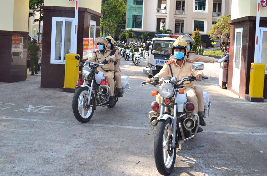 Công an TP. Pleiku ra quân đảm bảo trật tự an toàn giao thông phục vụ Giải Marathon Báo Tiền Phong. Ảnh: Lê Văn Ngọc