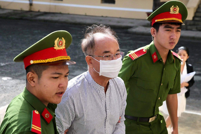 Xét xử sơ thẩm vụ án giao khu đất 8-12 đường Lê Duẩn (quận 1, TP HCM) trái luật định, TAND TP HCM phạt ông Nguyễn Thành Tài 8 năm tù (Ảnh: HOÀNG TRIỀU)