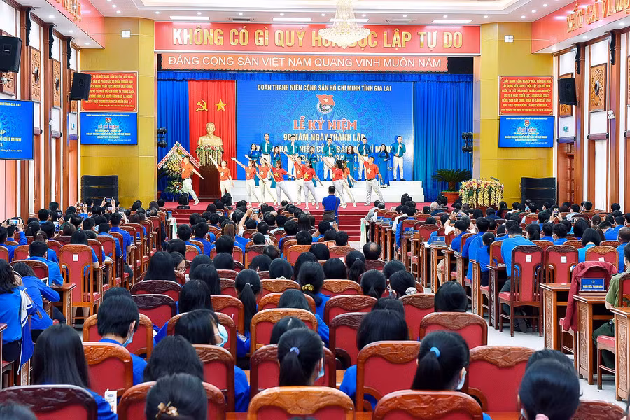 Quang cảnh lễ kỉ niệm 90 năm ngày thành lập Đoàn. Ảnh: Đức Thụy