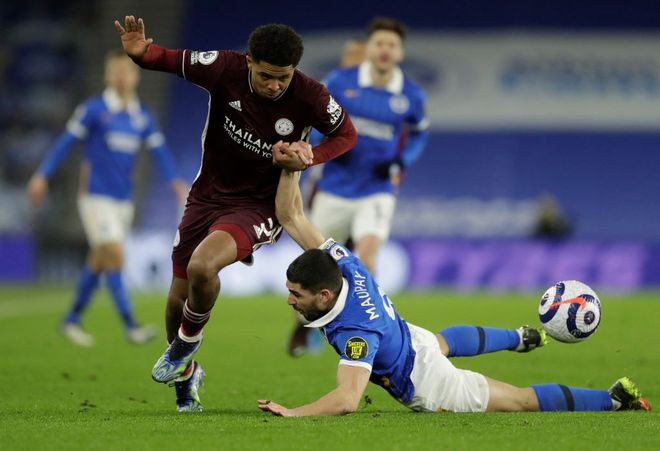 Brighton (phải) không thể tận dụng lợi thế, trước khi bị Leicester ngược dòng - ẢNH: AFP