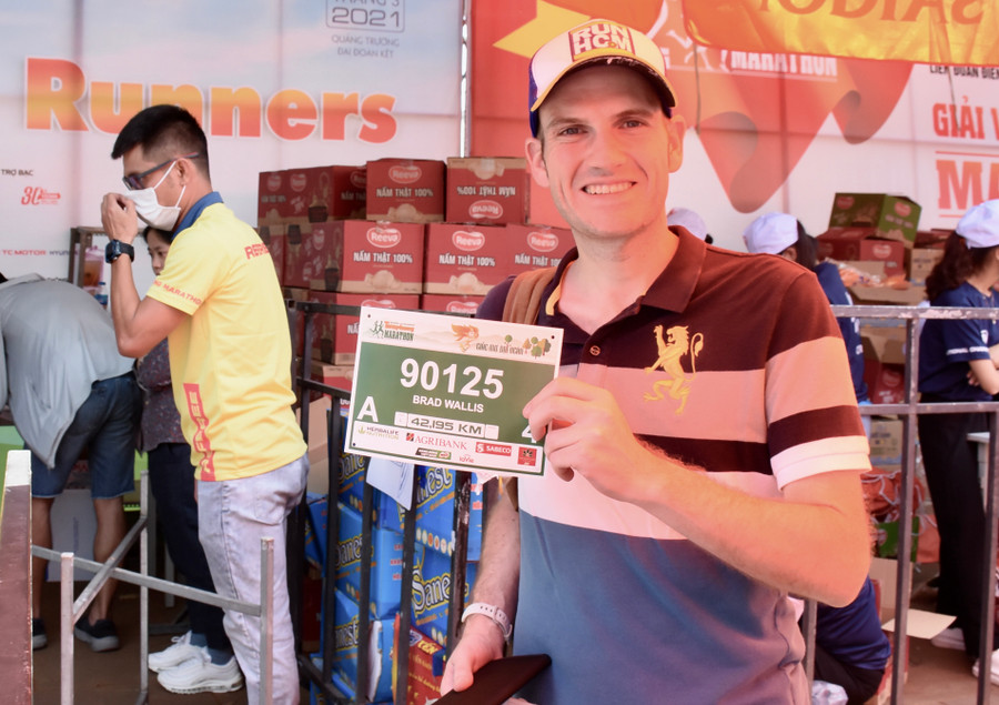 9. Anh Brad Wallis (người Canada)-một trong 45 VĐV người nước ngoài tham gia thi đấu tại giải chạy được tổ chức lần thứ 3 ở Gia Lai-ảnh T.D
