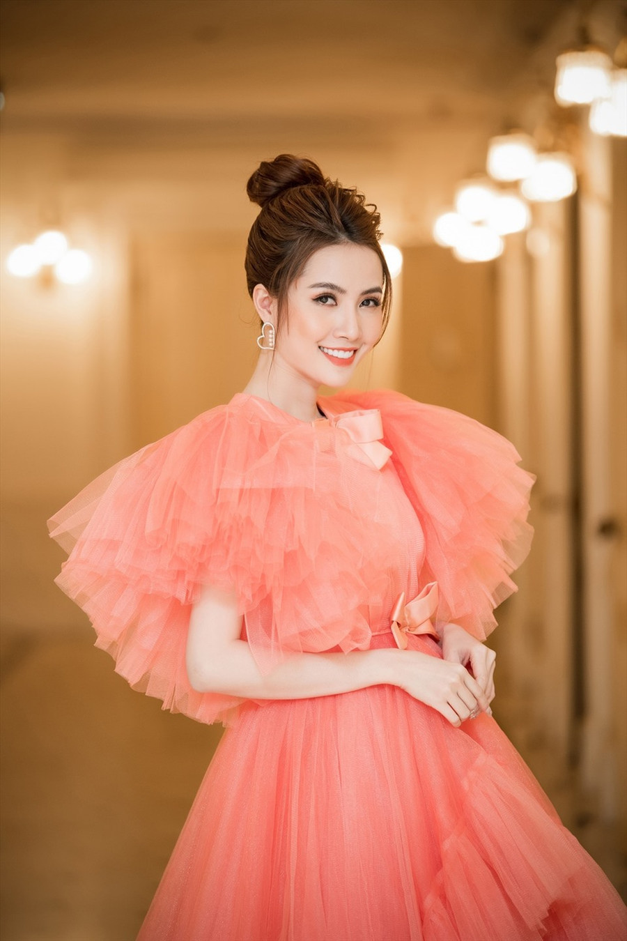 Hoa hậu Đại sứ Du lịch Thế giới cho biết đây không phải là lần đầu tiên cô đến với khán giả phía Bắc. Nhưng với Kiều @ thì cảm giác thấp thỏm của cô vẫn vẹn nguyên như lần đầu tiên. Ảnh: NSCC.