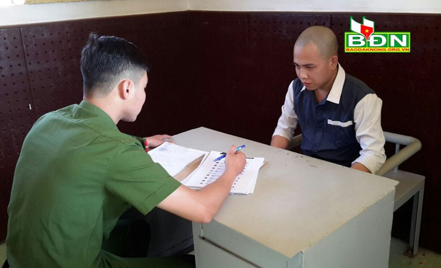 Lương Thế Vũ tại cơ quan công an Lương Thế Vũ tại cơ quan công an