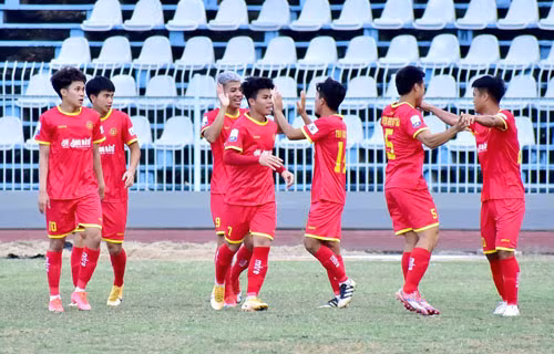 Công an Nhân dân sẽ vất vả trong trận tiếp đón CLB Đắk Lắk trên sân Pleiku (Ảnh: VPF)