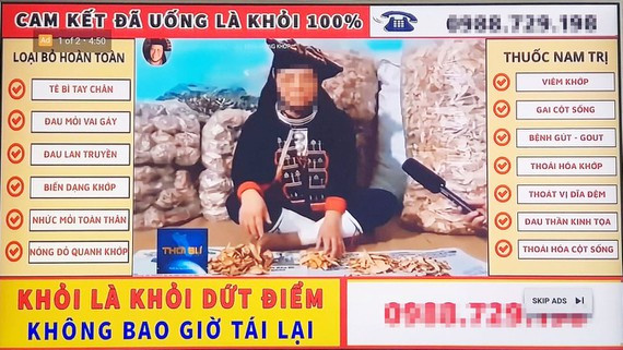 Mẩu quảng cáo “ám ảnh” nhất YouTube mấy ngày qua và những lọ thuốc của “thần y online” tại thị xã Phổ Yên, tỉnh Thái Nguyên cung cấp cho PV Báo SGGP Mẩu quảng cáo “ám ảnh” nhất YouTube mấy ngày qua và những lọ thuốc của “thần y online” tại thị xã Phổ Yên, tỉnh Thái Nguyên cung cấp cho PV Báo SGGP