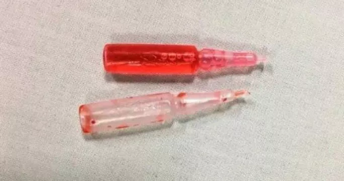 2 chai nhựa thuốc chuột khiến 2 cháu nhỏ nhầm tưởng là Sirô 2 chai nhựa thuốc chuột khiến 2 cháu nhỏ nhầm tưởng là Sirô