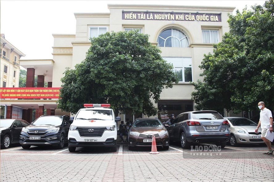Chiếc xe cứu thương cũ của ông Đoàn Ngọc Hải sẽ được bán đấu giá để sung vào quỹ 
