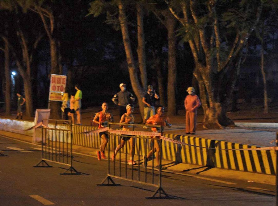 các thành viên đã đến biển hồ