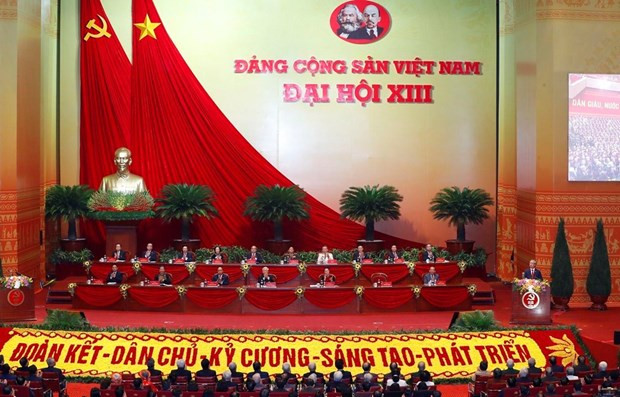 Đoàn Chủ tịch điều hành Đại hội đại biểu toàn quốc lần thứ XIII của Đảng. (Nguồn: TTXVN) Đoàn Chủ tịch điều hành Đại hội đại biểu toàn quốc lần thứ XIII của Đảng. (Nguồn: TTXVN)