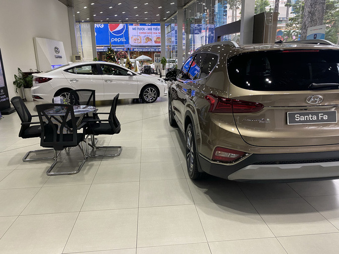 Tình trạng xe chờ khách dự báo sẽ còn kéo dài trong vài tháng tới
