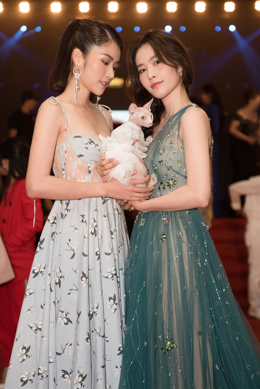 Mới đây, cặp đôi xác định tham gia cuộc thi Hoa hậu Hoàn vũ Việt Nam 2021. Dù trước đây gặp nhiều ồn ào, tuy nhiên với kinh nghiệm của mình nhiều fan tin tưởng họ sẽ tạo được dấu ấn tại cuộc thi. Ảnh: NSCC.