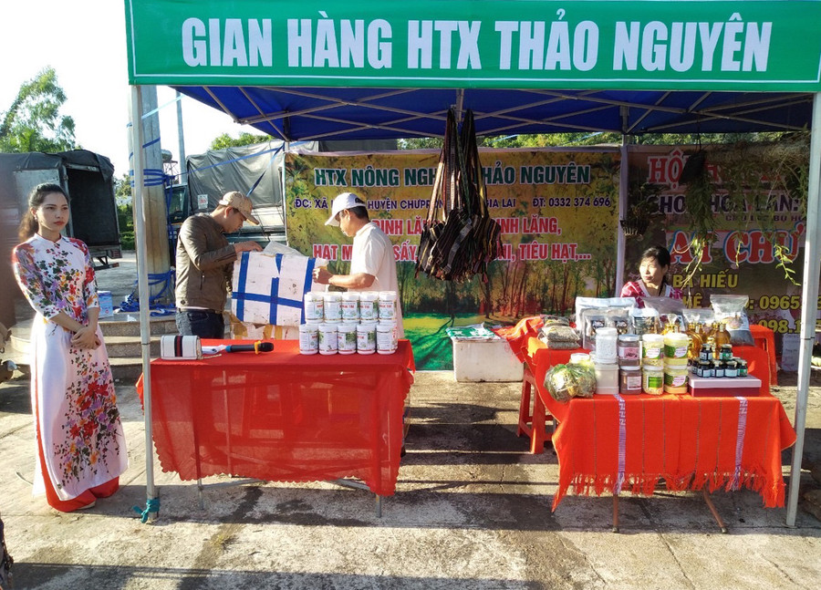 Sản phẩm OCOP của Hợp tác xã Thảo Nguyên (xã Ia Phìn, huyện Chư Prông). Ảnh: Nguyễn Diệp Sản phẩm OCOP của Hợp tác xã Thảo Nguyên (xã Ia Phìn). Ảnh: Nguyễn Diệp