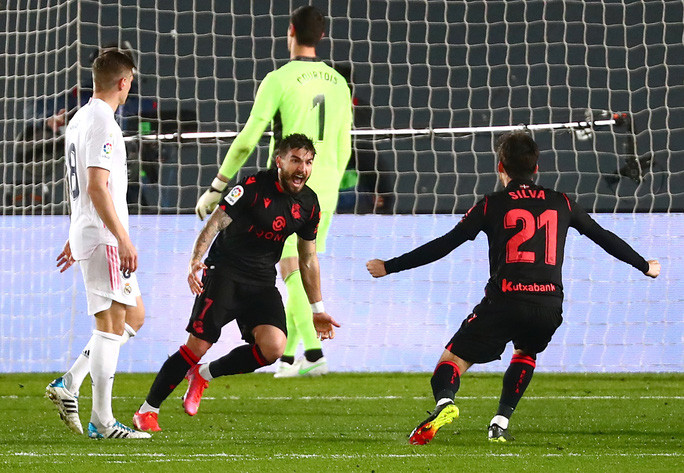 Portu và David Silva sau bàn thắng mở tỉ số Portu và David Silva sau bàn thắng mở tỉ số