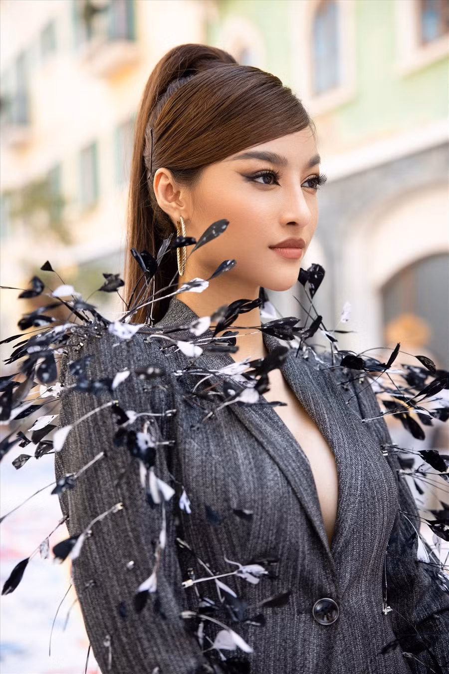 Sau gần 2 năm đăng quang, Kiều Loan hiện tại đã được khán giả đón nhận ở cả vai trò Á hậu lẫn ca sĩ - rapper. Ảnh: Kiếng Cận.