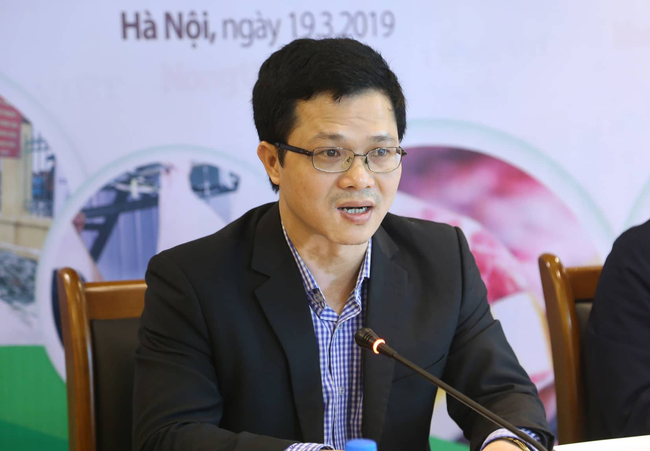 Ông Nguyễn Văn Long, Phó Cục trưởng Cục Thú y (Bộ NNPTNT) cho biết, 200.000 liều vaccine đã được sử dụng để phòng chống bệnh viêm da nổi cục trên trâu bò. Hiện, còn 500.000 liều đã về đến cửa khẩu và đang chờ đánh giá chất lượng.