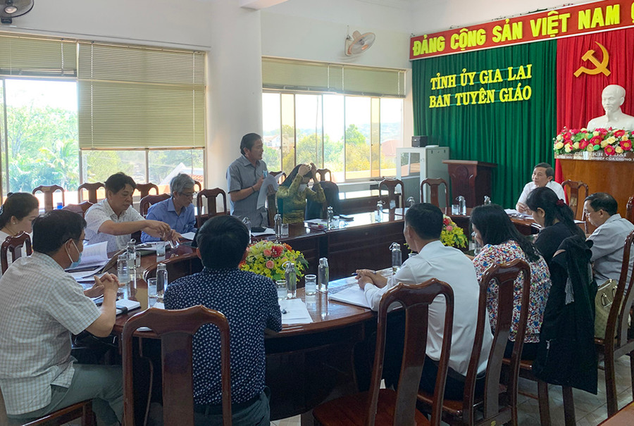  Quang cảnh cuộc họp của Tiểu ban Công tác thông tin, tuyên truyền. Ảnh: Phương Linh