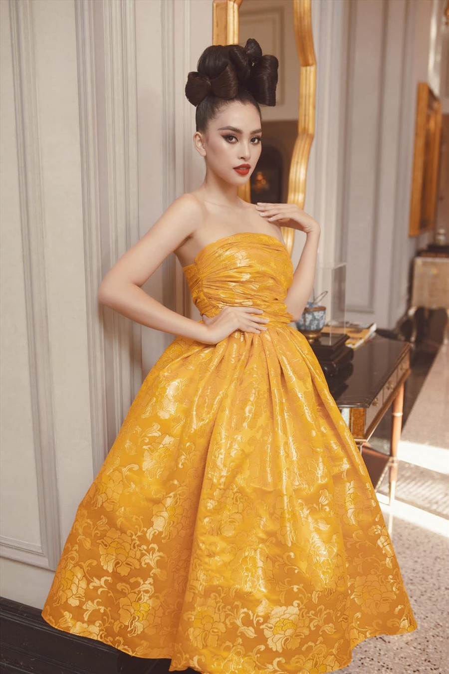 Cô được đánh giá là một nàng hậu đa năng và không ngừng học hỏi, hoàn thiện bản thân. Ảnh: NSCC.