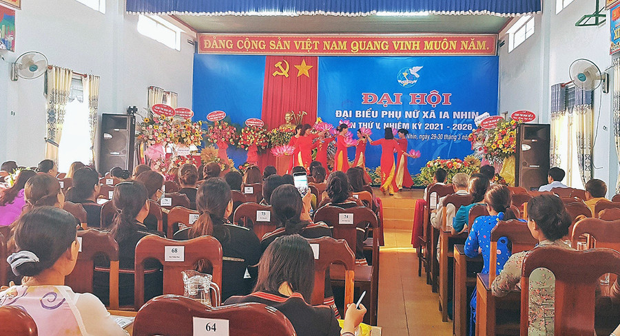 Quang cảnh Đại hội đại biểu Hội LHPN nữ xã Ia Nhin (huyện Chư Păh). Ảnh: Minh Châu 